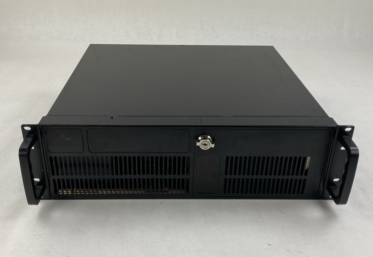 Unbranded Rack Mounted 2U Computer Case Unlocked No Key