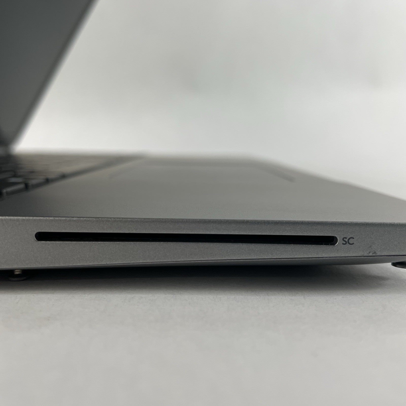 Dell Latitude 5520 15.6" i5-1145G7 2.60 GHz 16 GB RAM No SSD/OS/AC6