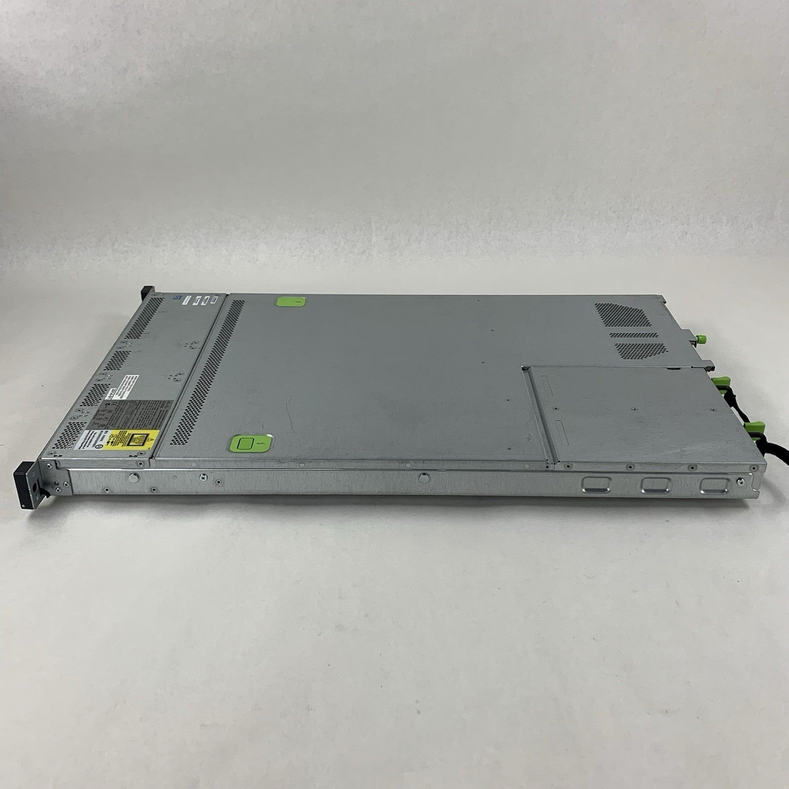 Cisco UCS C220 M3 1U Server 2x E5-2670 2.5 GHz 128 GB Ram No OS No HDD11
