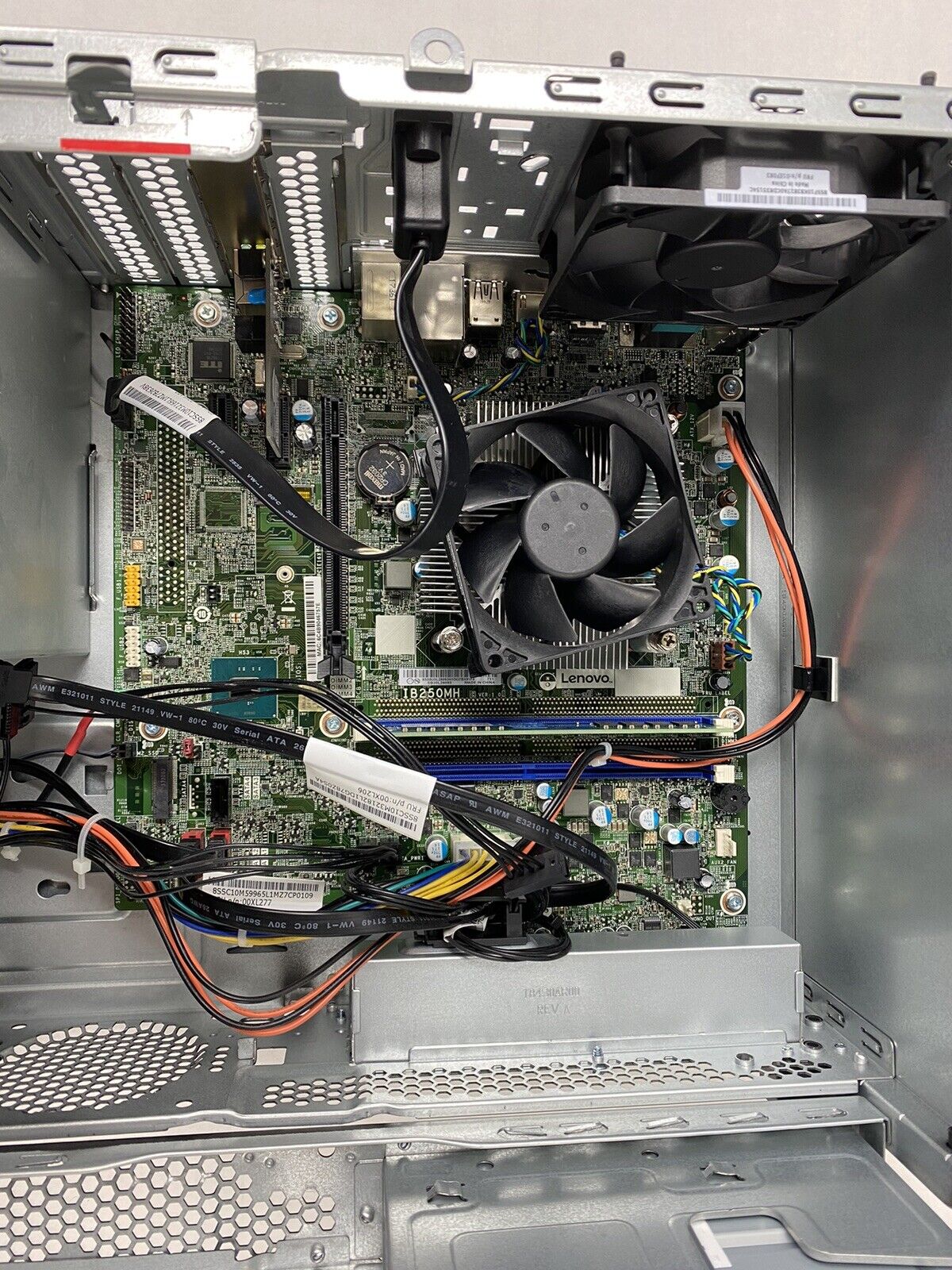 Lenovo ThinkCentre M710T-N008 MT Celeron G3400 2.80GHz 8GB RAM No HDD No OS
