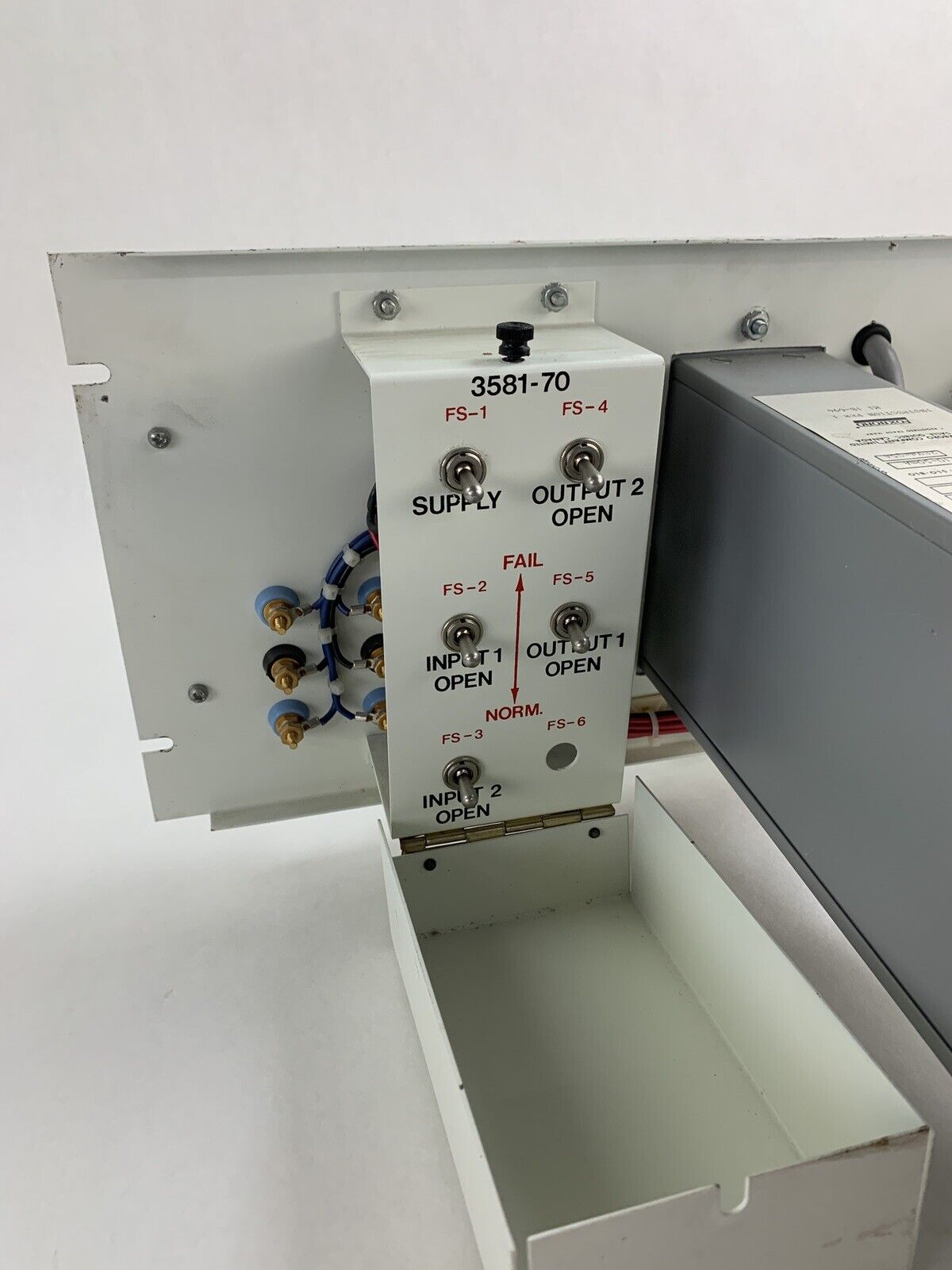 Lab-Volt 3581-70 Industrial Dual Alarm Panel Untested