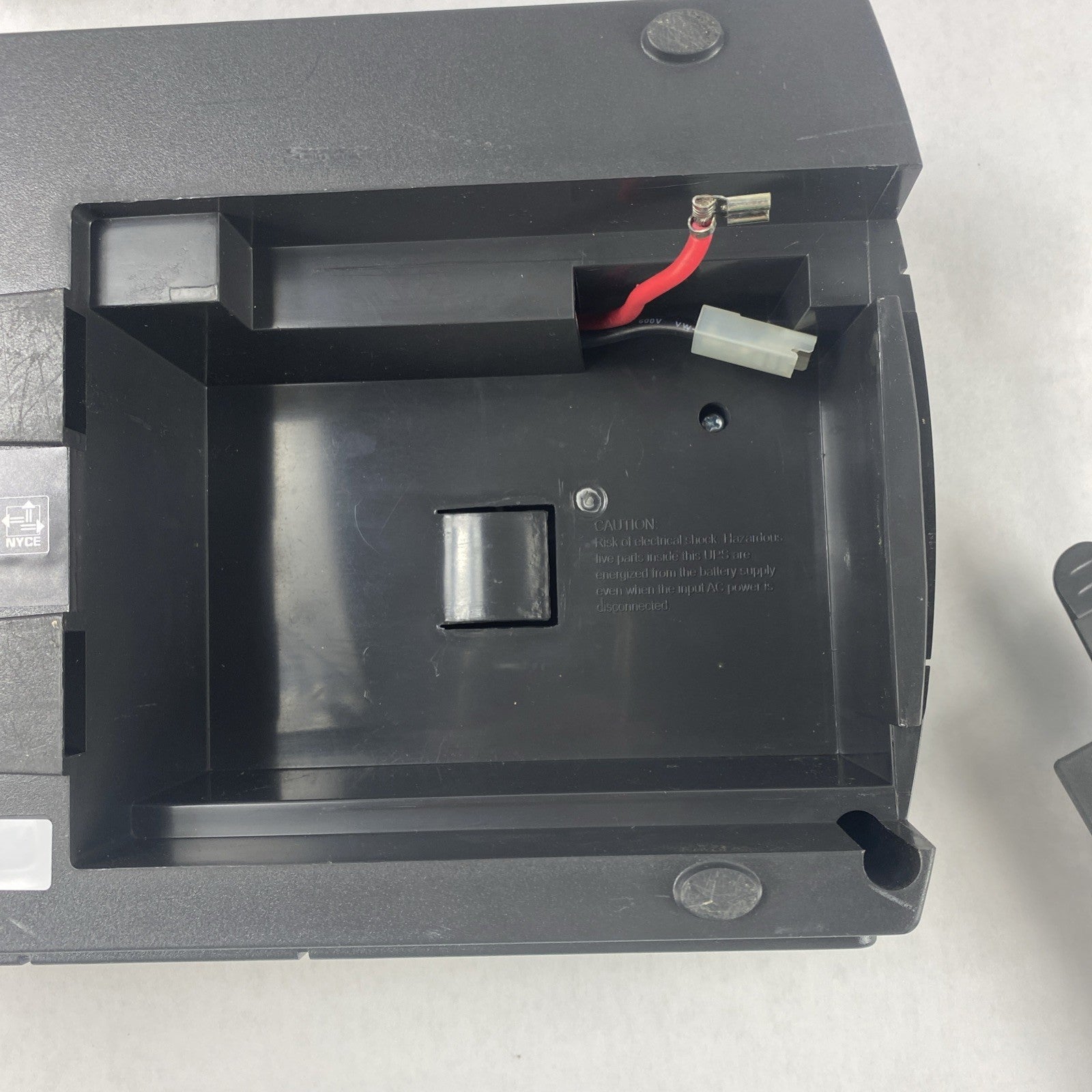 APC BN600 Back-UPS NS 600 8 Outlet 4 Surge 600VA 120V Battery Backup7