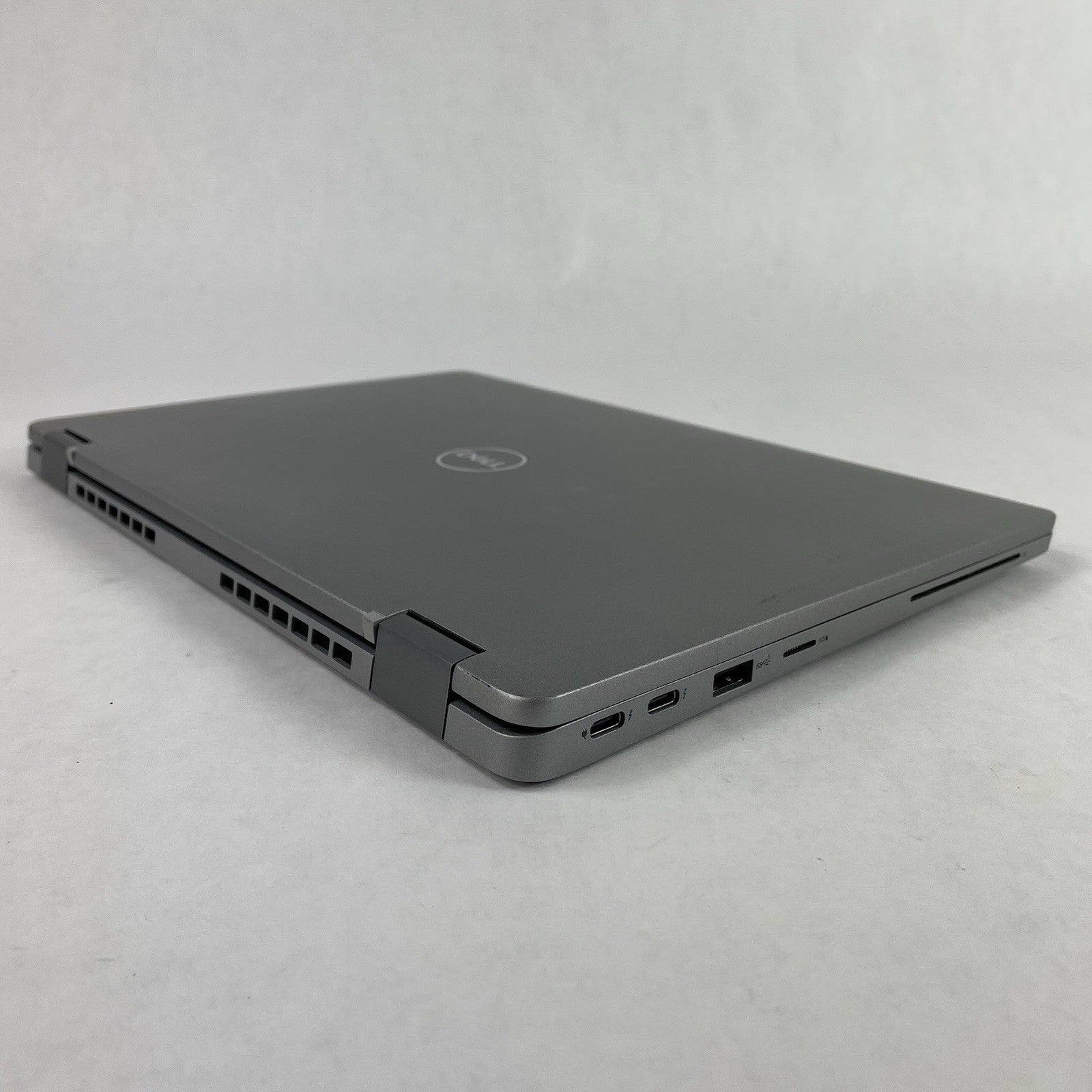 Dell Latitude 5330 13.3" i5-1235U 3.76 GHz 16 GB RAM No SSD/OS/AC9