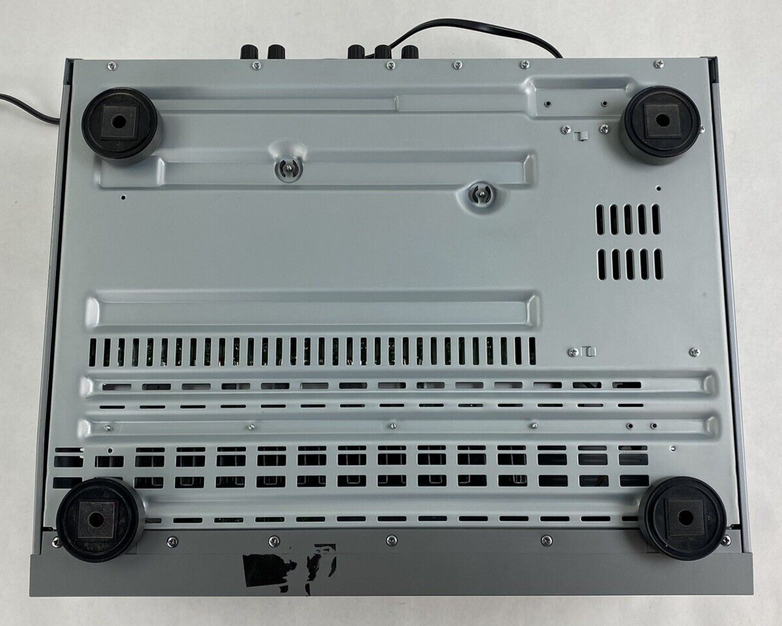 For Parts or Repair Harman Kardon AVR 145 AV Surround Receiver No Remote