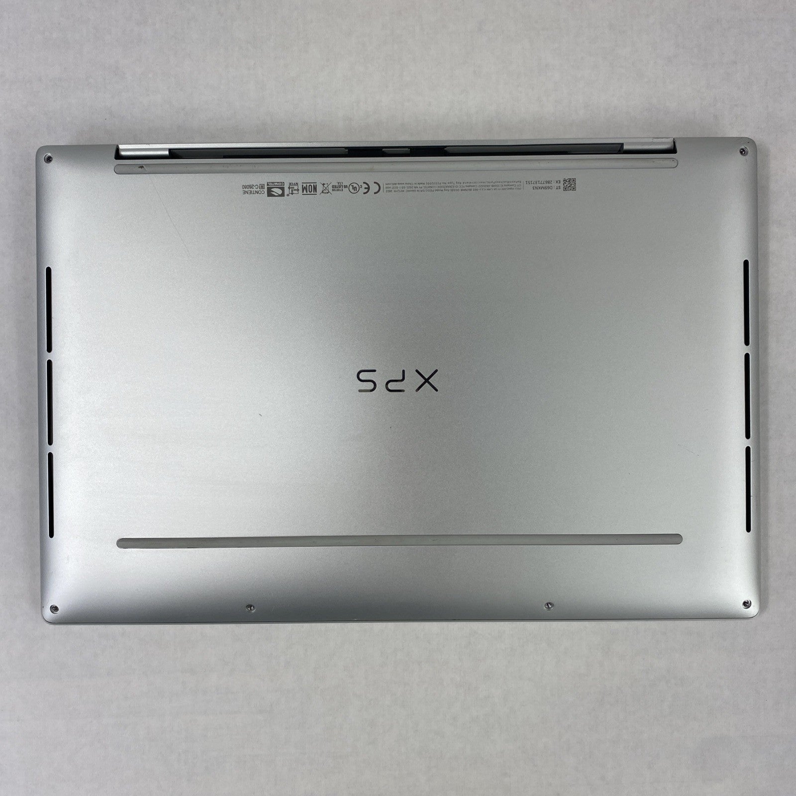 Dell XPS 9320 13.3" Touch i7-1260P 3.26 GHz 16 GB No HDD No OS