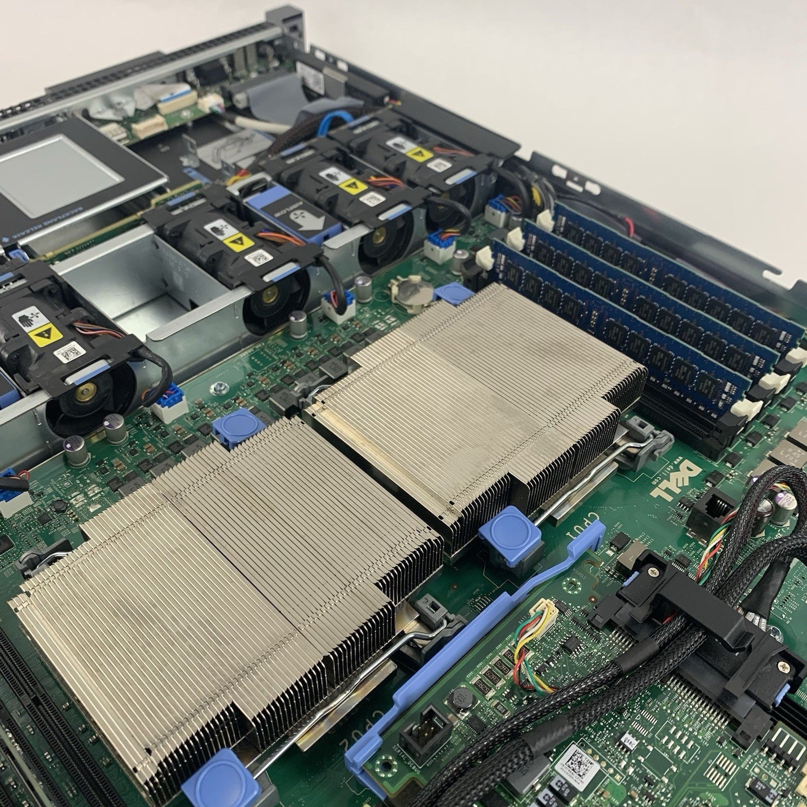 Dell PowerEdge R610 Server 2x Xeon E5520 2.27 GHz 24 GB RAM No OS No HDD15