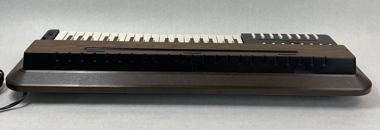 Vintage GTR 3751 16 Chord 3 Octave Electric Organ