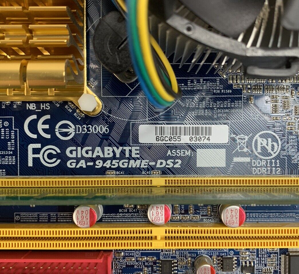 Gigabyte 945GME-DS2 Motherboard Intel Core 2 Duo 6420 2.13GHz 256MB RAM