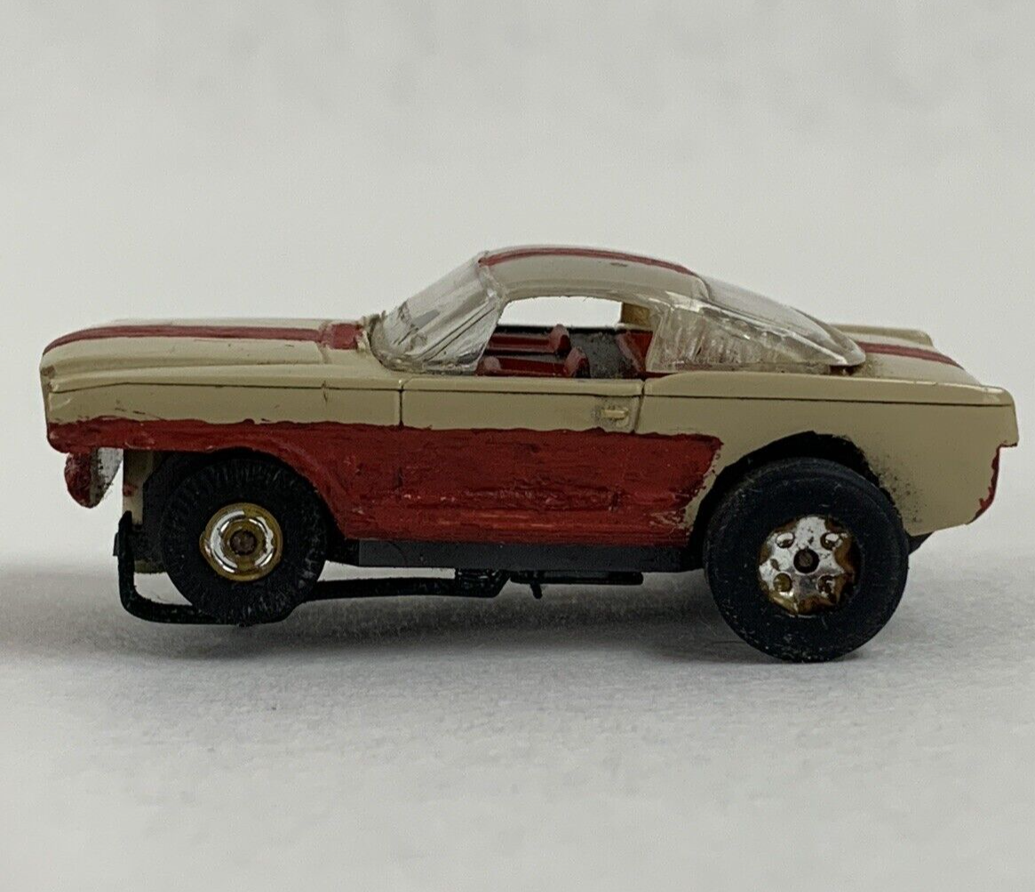 Aurora Thunderjet HO Slot Car Ford Mustang White With Red Stripe Untested