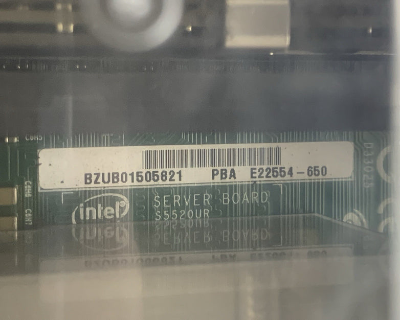Intel SR2625 Server S5520UR Server 2x Xeon X5650 2.67 GHz 32 GB Ram No OS NO HDD
