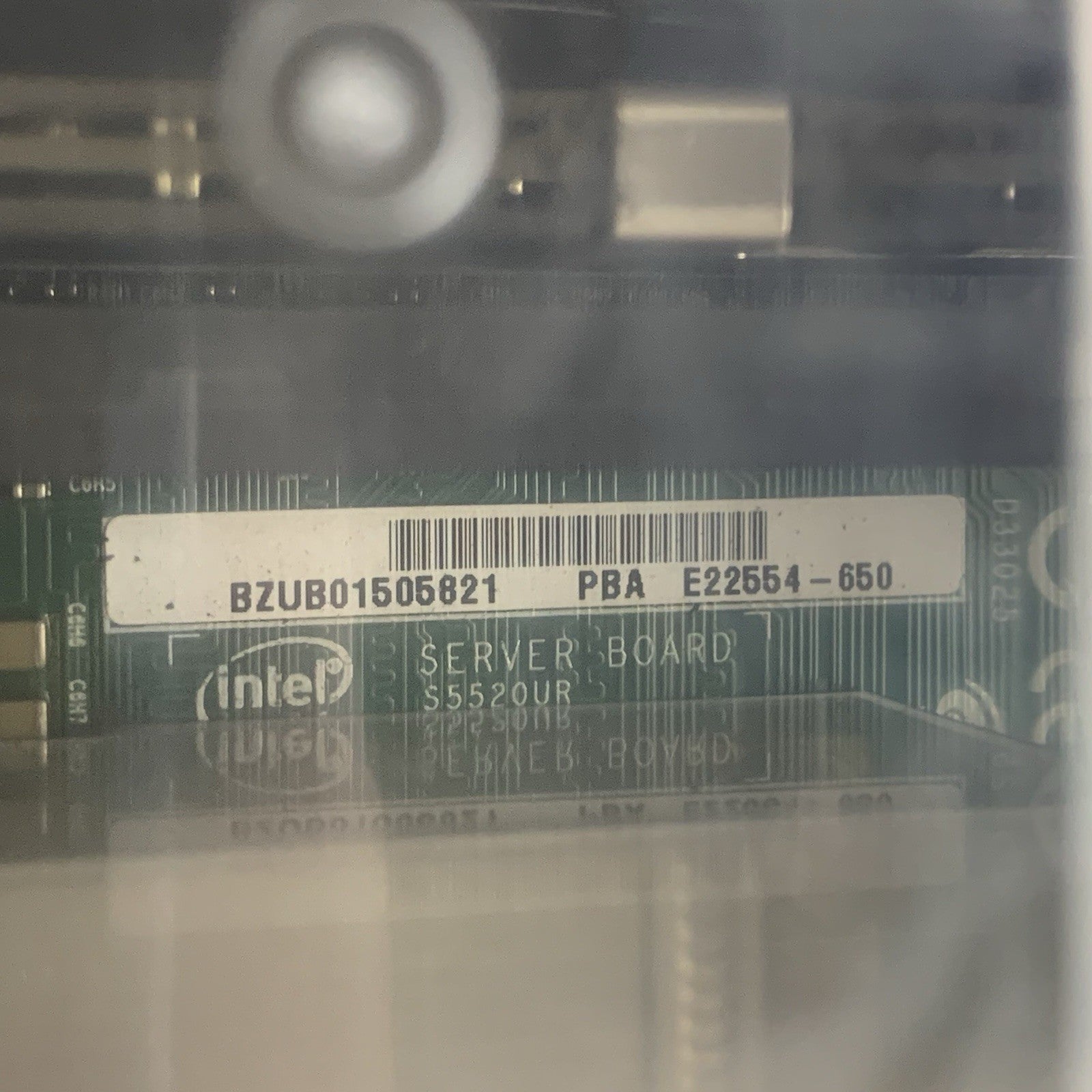Intel SR2625 Server S5520UR Server 2x Xeon X5650 2.67 GHz 32 GB Ram No OS NO HDD18