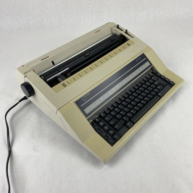 Nakajima AE-710 Electronic Typewriter No Ribbon Power Tested