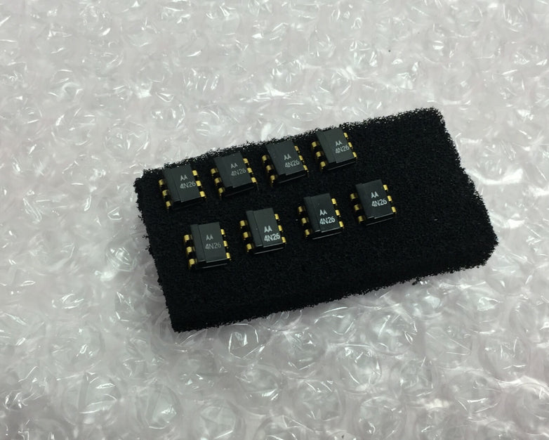 Motorola 4N26 6-Pin DIP Optoisolators Transistor Output   Lot of 8   NOS