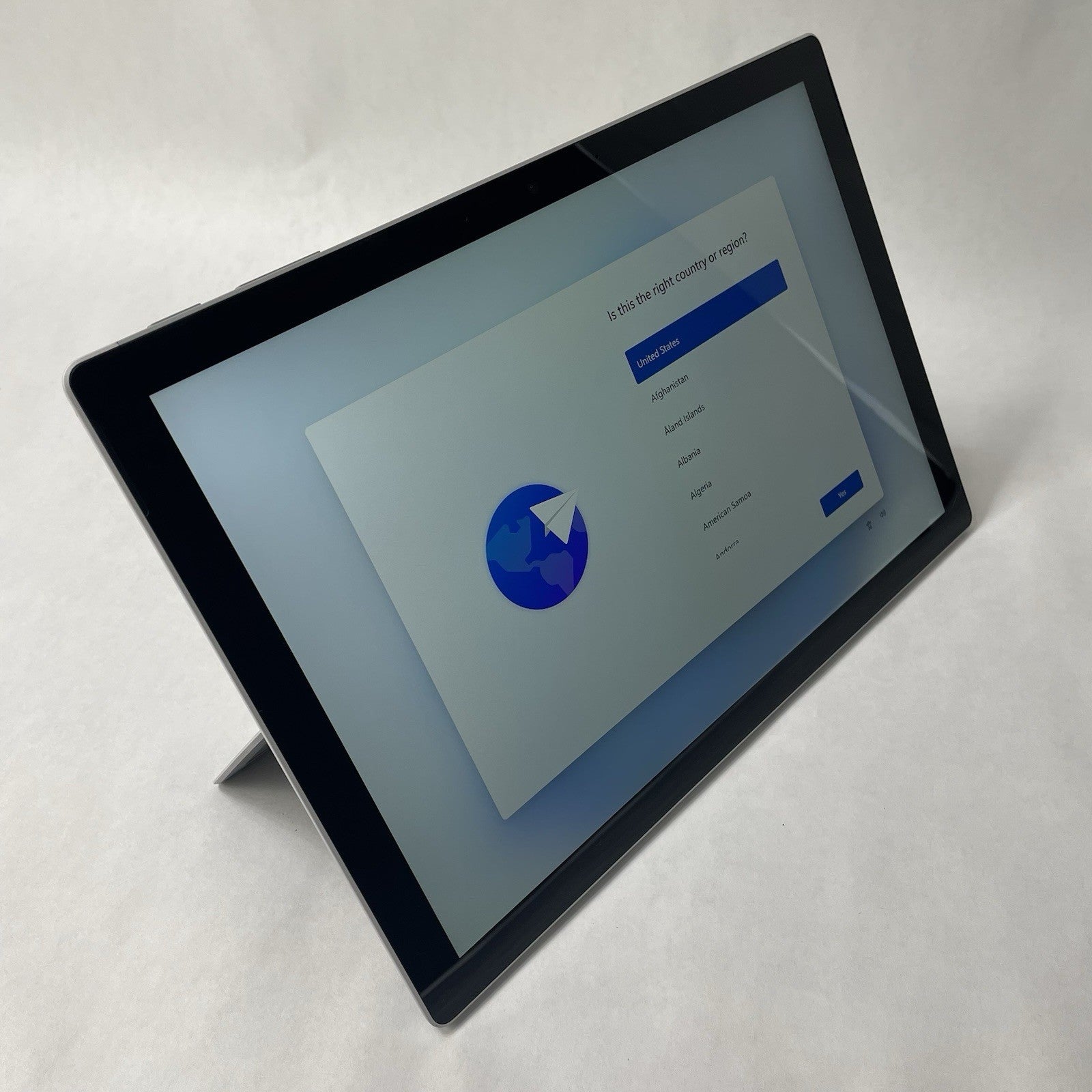 Microsoft Surface Pro 7 12.3" i7-1065G7 1.30GHz 16GB RAM 500GB SSD Windows110