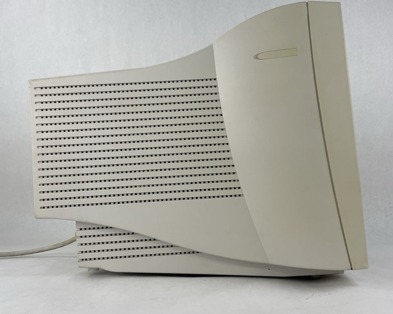 Gateway EV700-7000965 YE0711-01 16 CRT VGA Computer Monitor Tested No Stand