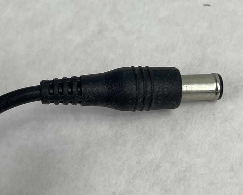 Samsung AD-3014STN  30W AC Adapter 14.0V 2.14A