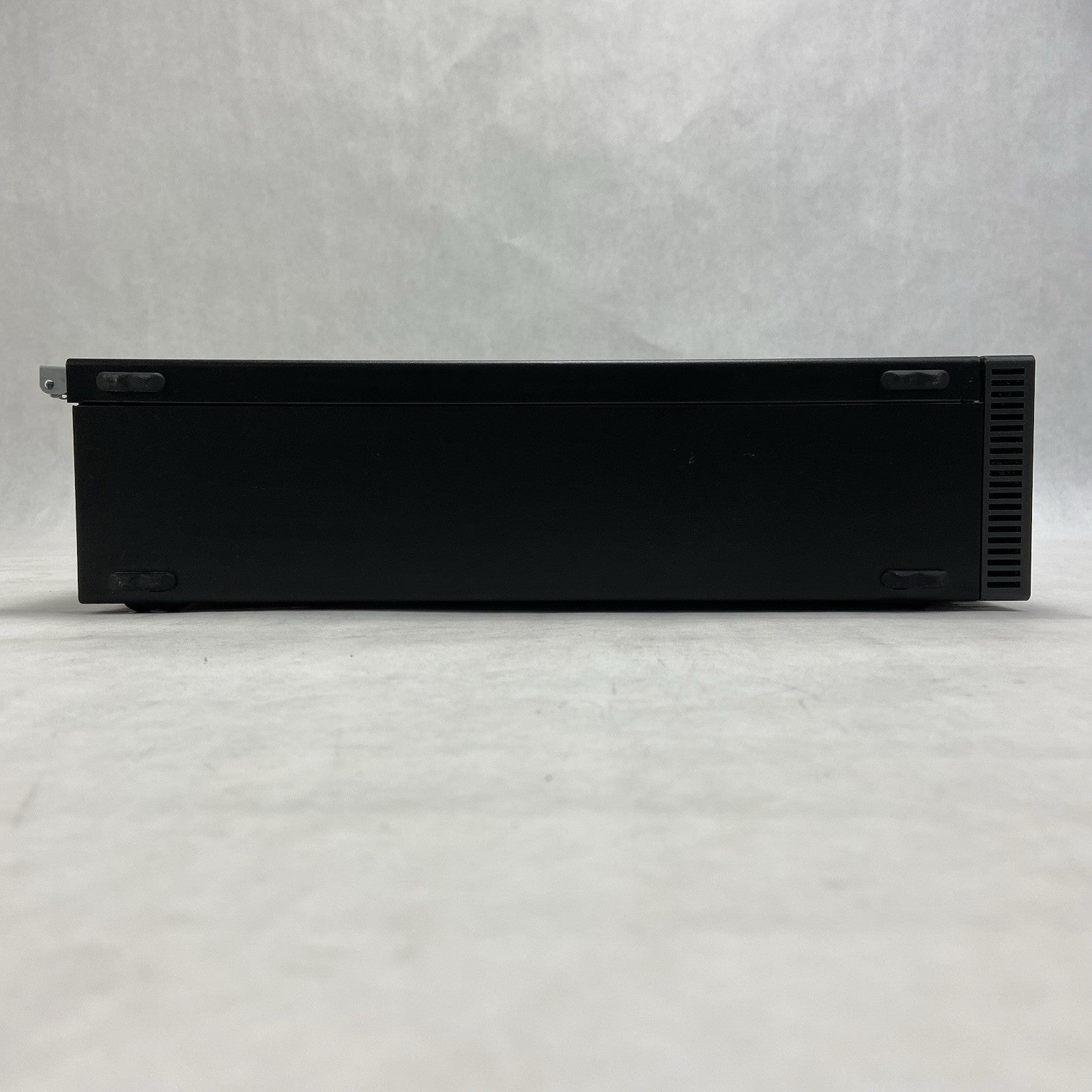 Lenovo ThinkCentre M900 SFF Intel Core i5-6500 3.2GHz 8GB RAM No HDD No OS7