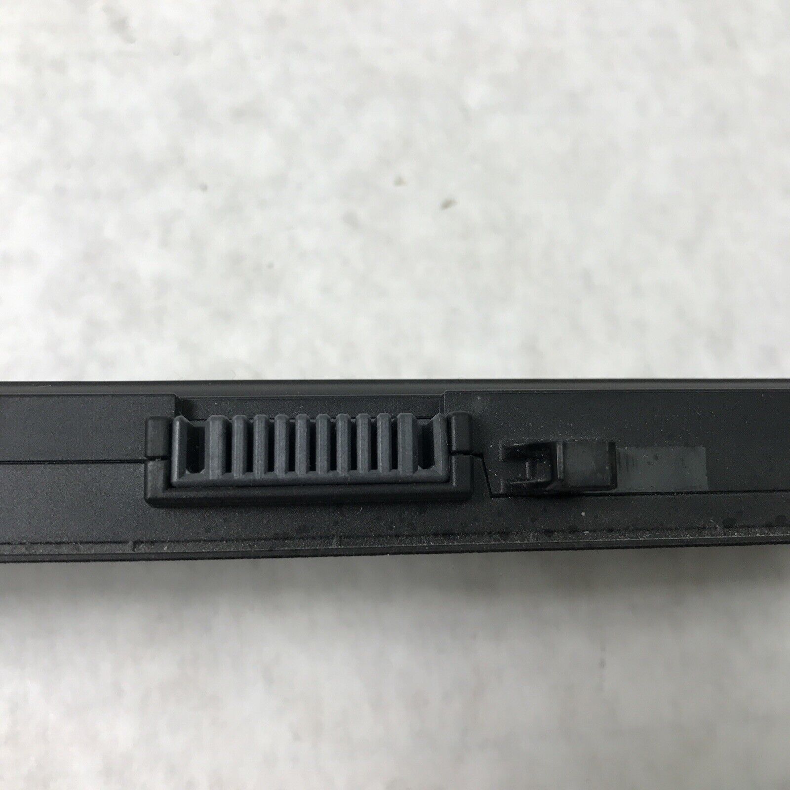 (Lot of 4) Genuine Dell TY3P4 11.1V Laptop Battery Rechargeable Li-ion Battery
