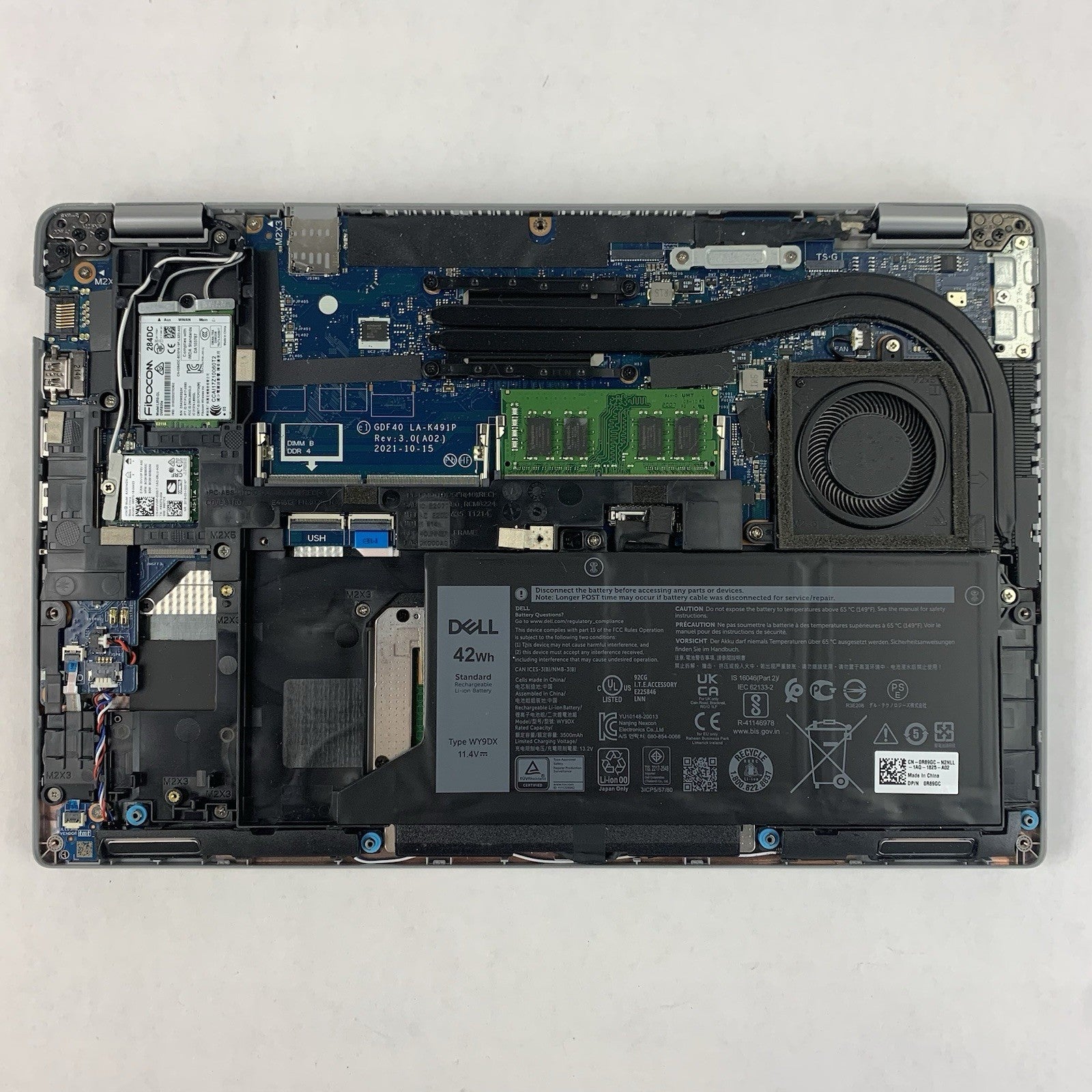 Dell Latitude 5420 14" Laptop  i7-1165G7 2.8 GHz 8 GB RAM No OS/SSD/AC9