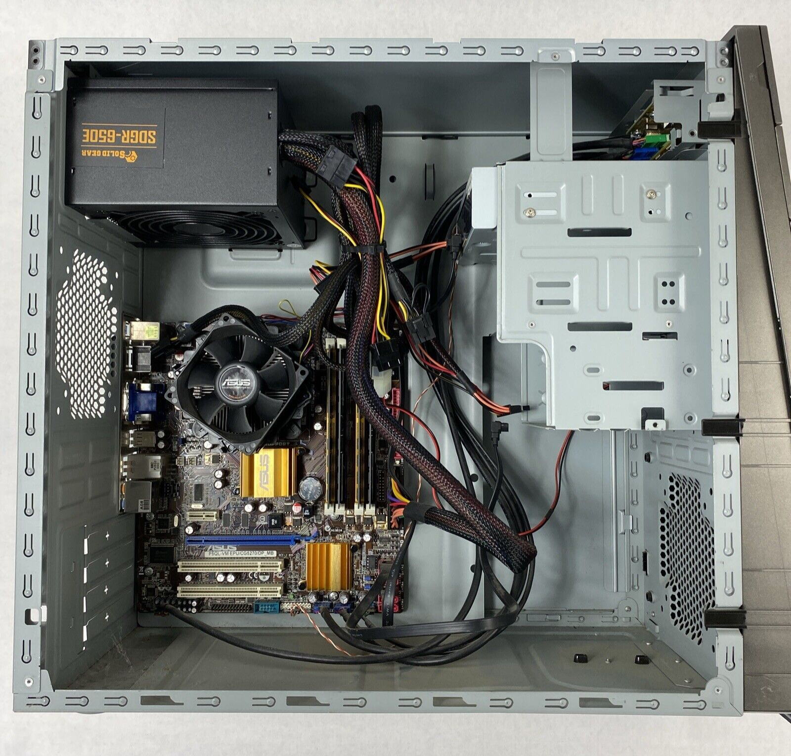 Asus CG5270 MT Intel Core 2 Quad Q8300 2.5GHz 8GB RAM No HDD No OS