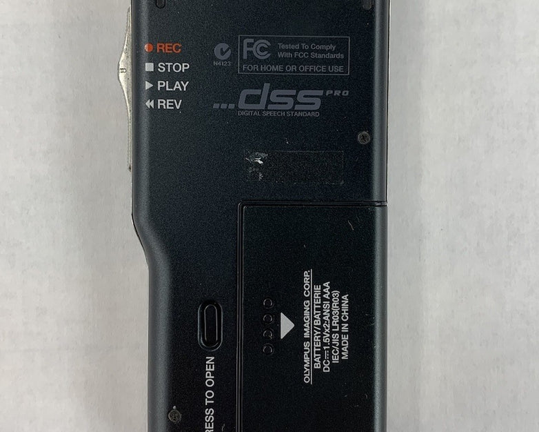 Olympus DS-5000 Digital Voice Recorder With Case and Charging Cradle