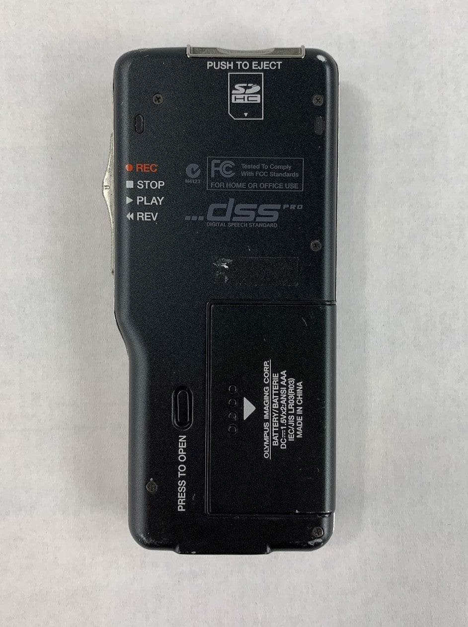 Olympus DS-5000 Digital Voice Recorder With Case and Charging Cradle