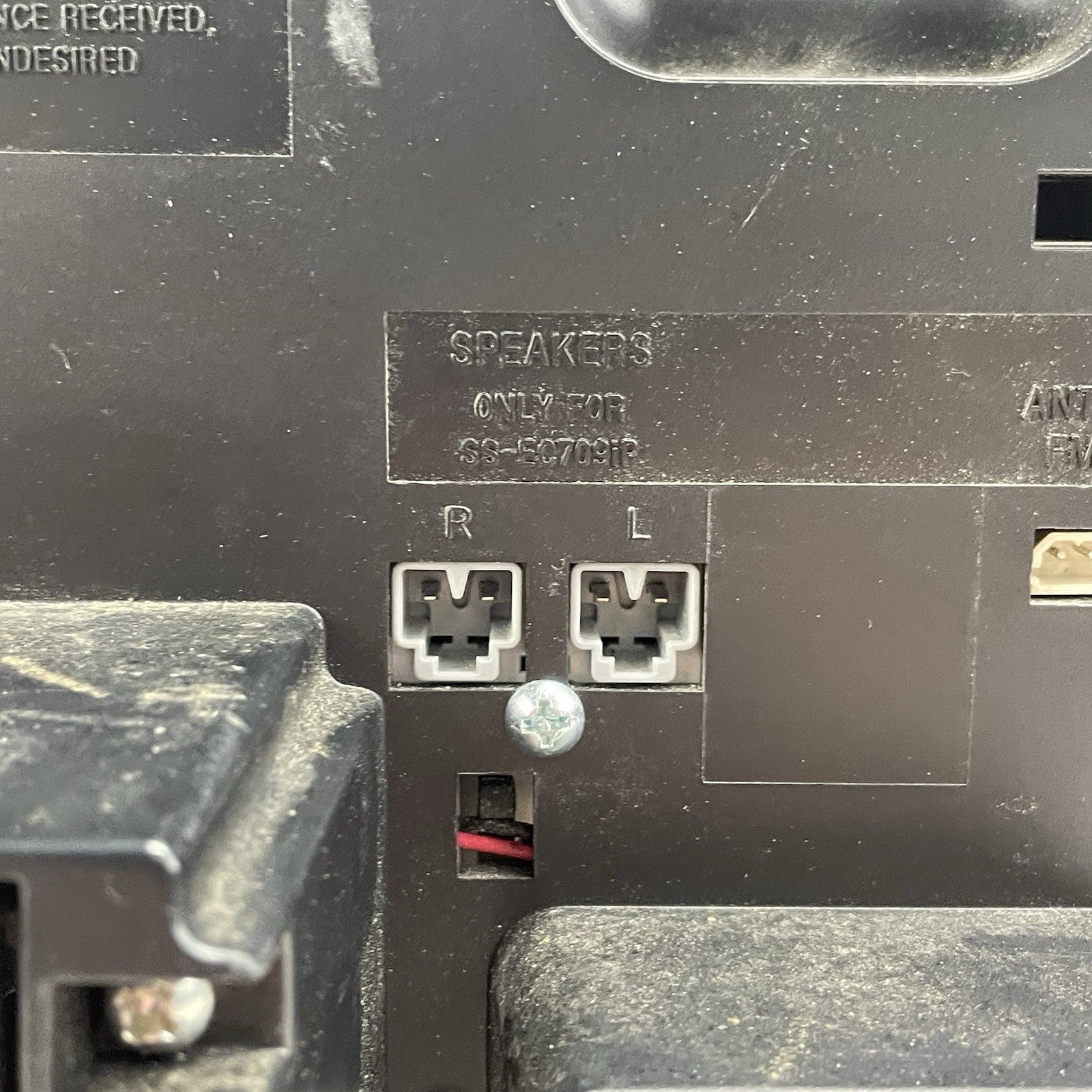 Sony MHC-EC709iP Mini Hi-Fi Component10