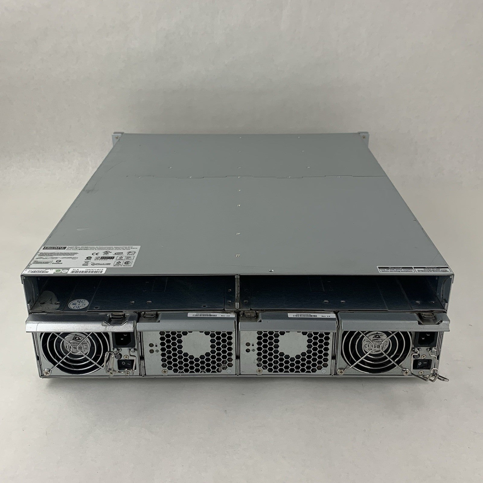 Promise VTrak E610f 16-Bay 3.5" Fibre Channel Storage Array 3U No Controllers3