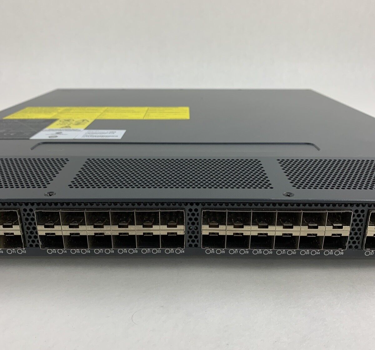 Cisco DS-C9148-K9 V01 48-Ports 16G  1U Multilayer Fabric Switch Tested Reset