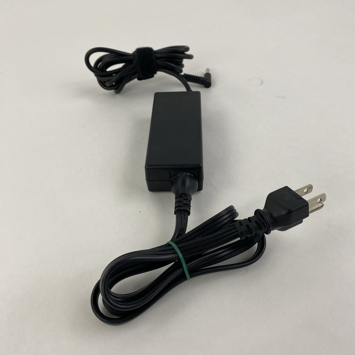 HP PPP0009D 65W 19.5V 3.33A Tiny Blue Tip AC Adapter - Lot of 71