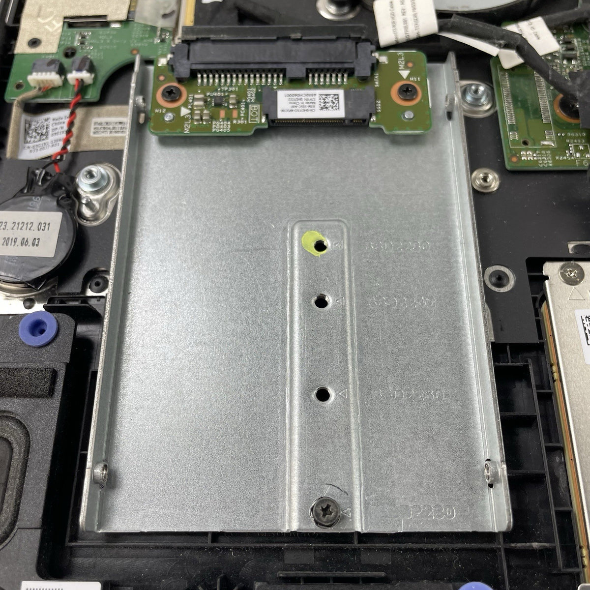 Dell Latitude 3390 13.3" i5-8350U 1.70 GHz 8 GB RAM No SSD/OS/AC/Batt21