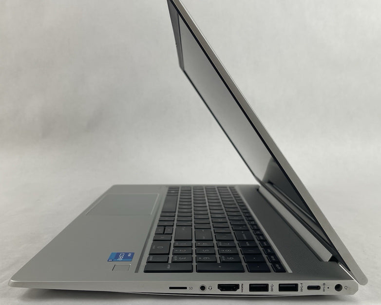 HP ProBook 450 G8 15.6" i5-1135G7 2.40 GHz 8 GB RAM Touchscreen No SSD/OS/AC