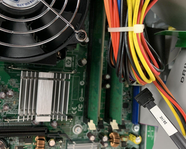 HP Compaq DC7600 MT Desktop Intel Pentium 4 3.20 GHz 512 MB Ram No OS No HDD