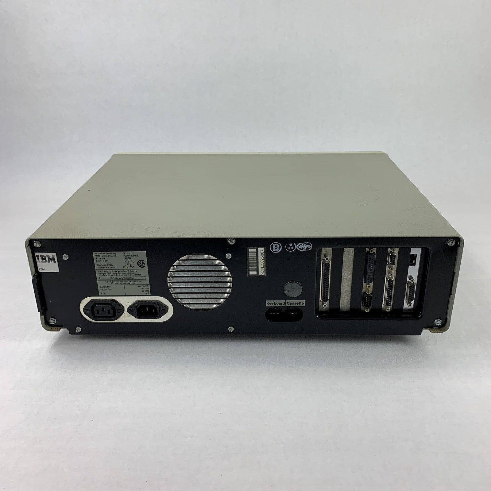 IBM 5150 Personal Computer Desktop Computer Boots to Parity Check 1 No HDD No OS