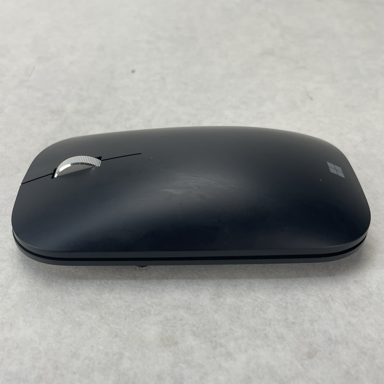 Microsoft 1679 Surface Designer Bluetooth Mouse2