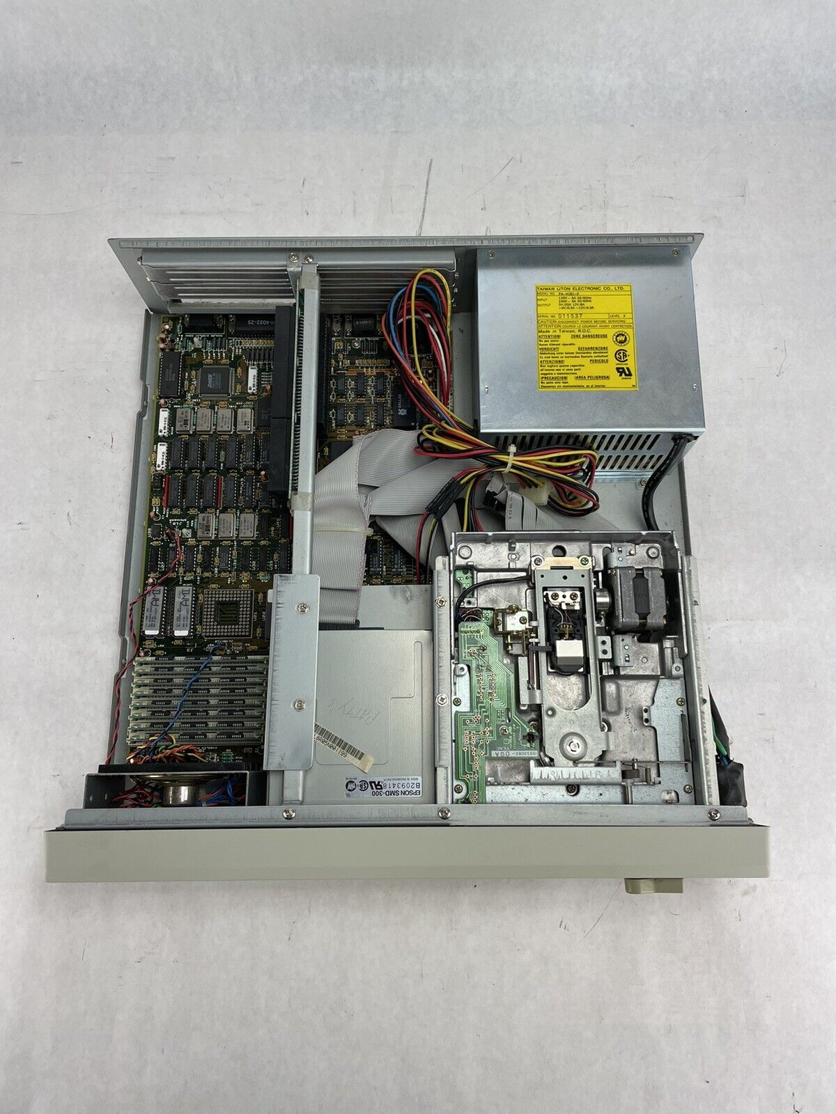 PCSITIVE MB-303 DT Intel 80386DX 20MHz 2MB RAM No HDD No OS