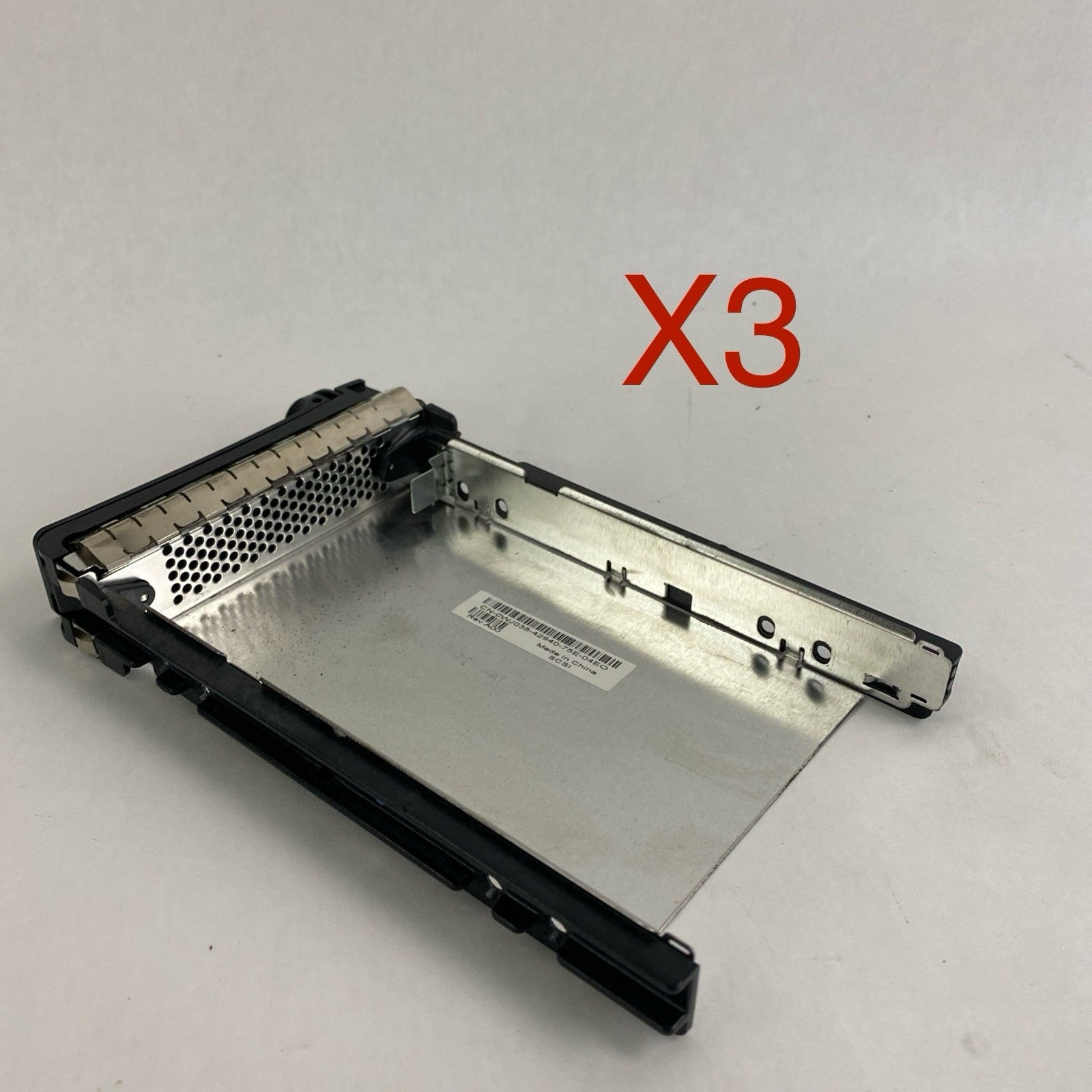 Dell WC966 SCSI 3.5" Hard Drive Tray Lot of 30