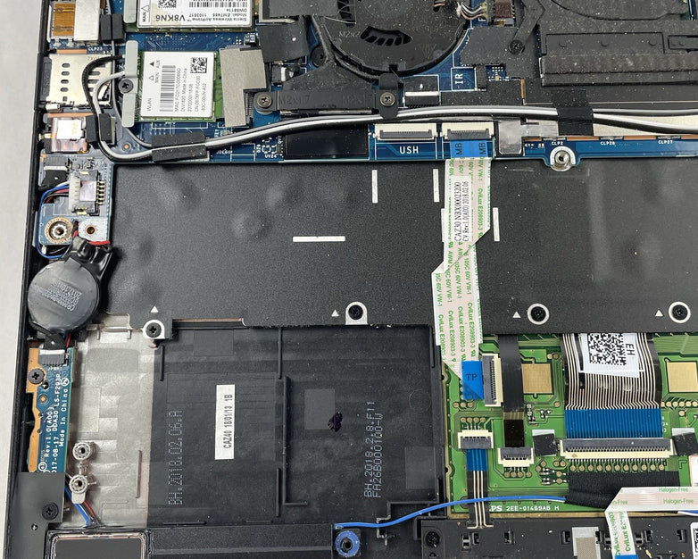 Dell Latitude 7390 2 in 1 13.3" Touch i3-7130U 2.70 GHz 4 GB RAM No SSD/OS/Batt