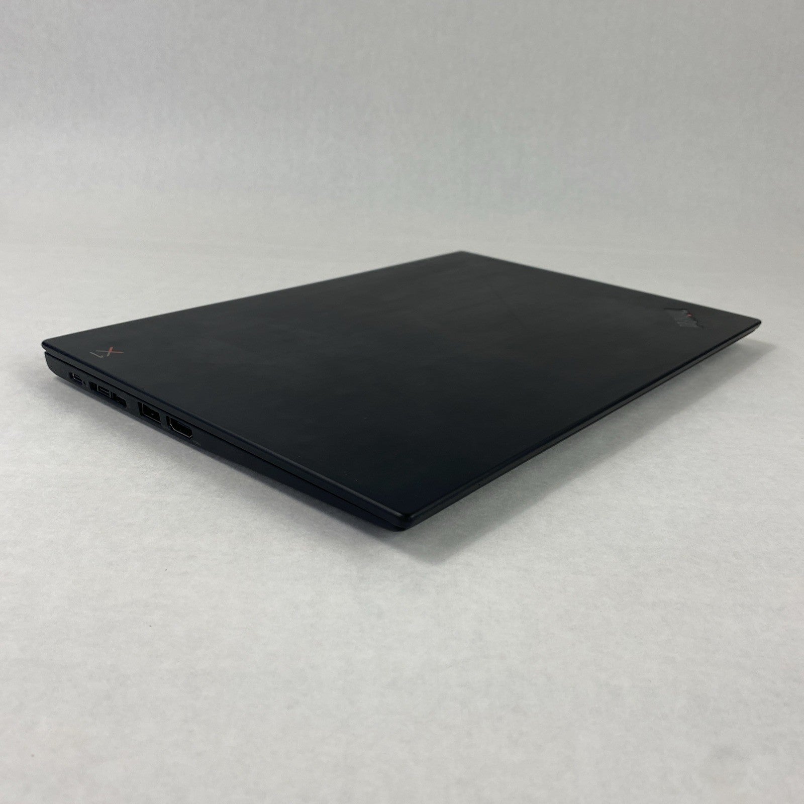 Lenovo ThinkPad X1 Carbon 6th Gen i5-8350U 1.70 GHz 8 GB RAM 14.0" No HDD No OS