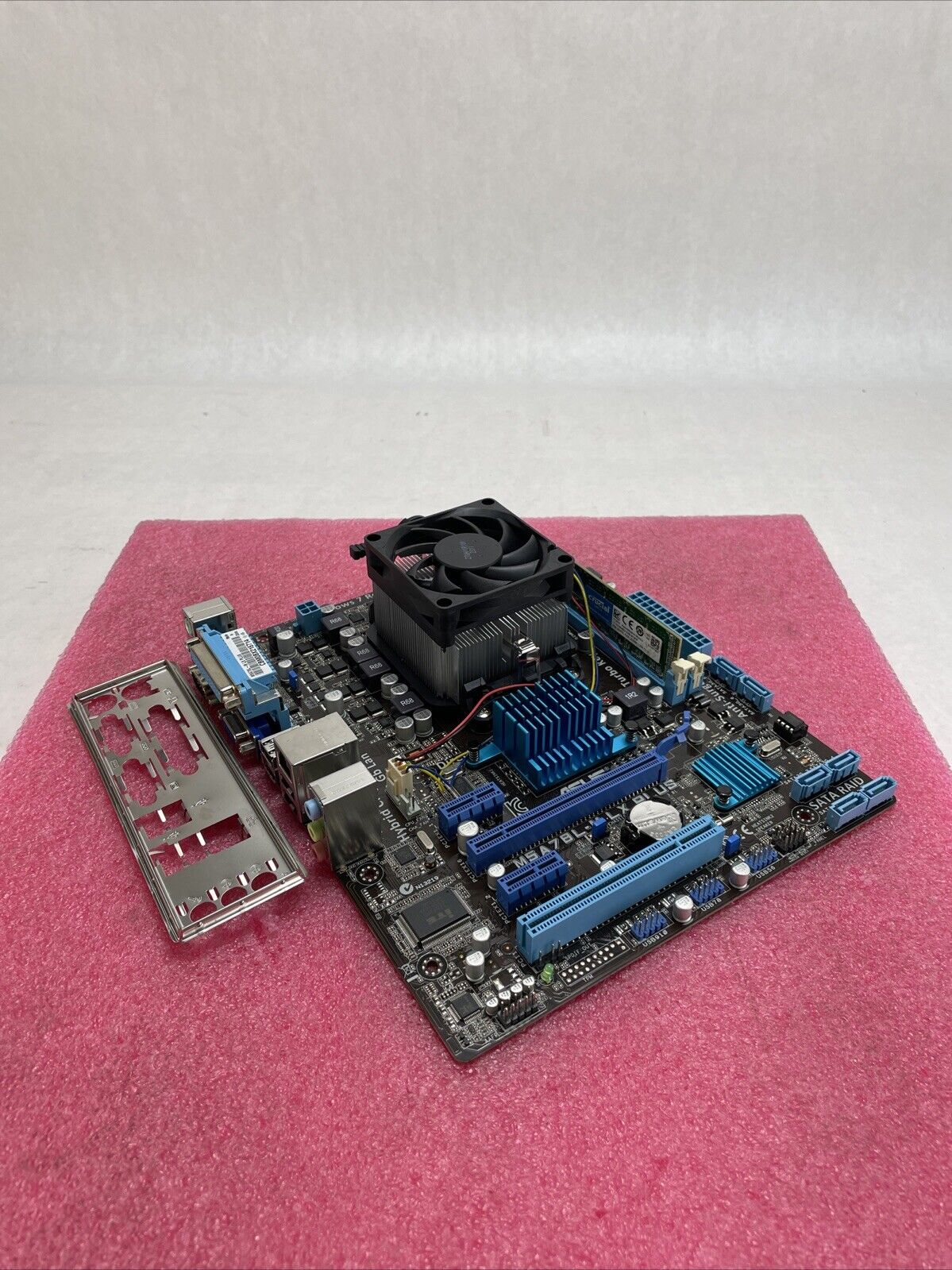 ASUS M5A7BL-MXL Plus Motherboard AMD Phenom 2 x6 1045T 2.7GHz 8GB RAM w/Shield