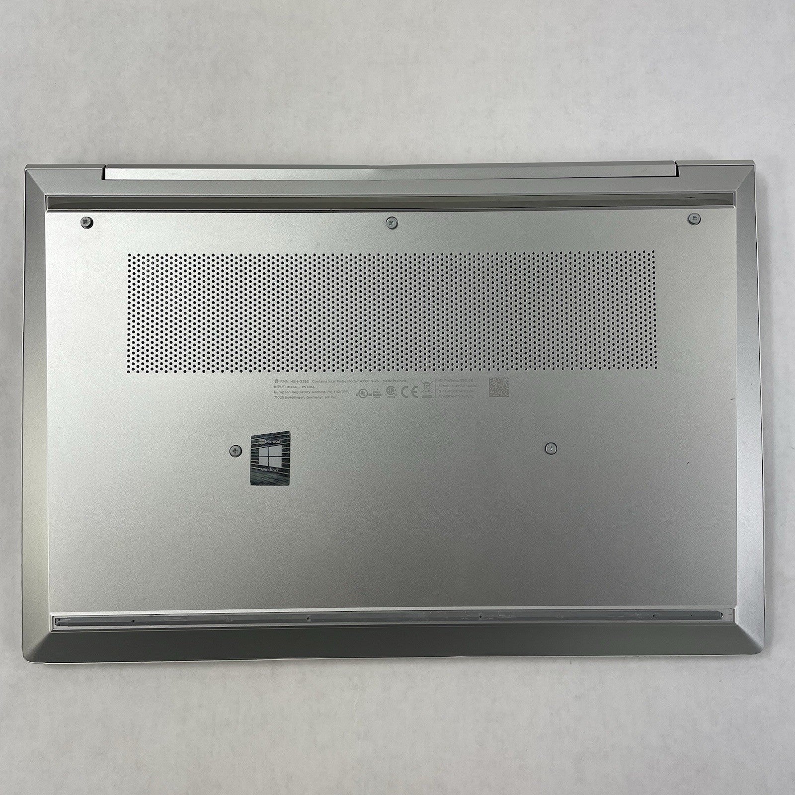 HP ProBook 630 G8 13.3" i7-1165G7 2.80 GHz 8 GB RAM No SSD/OS/AC - Dents16