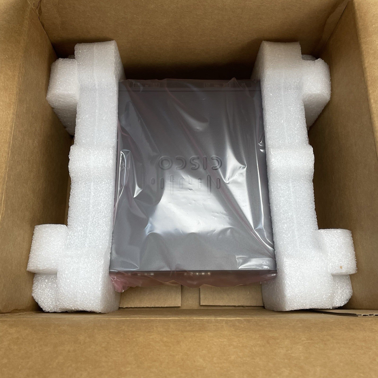 Cisco VG202 Analog Voice Gateway w/power supply & accessories