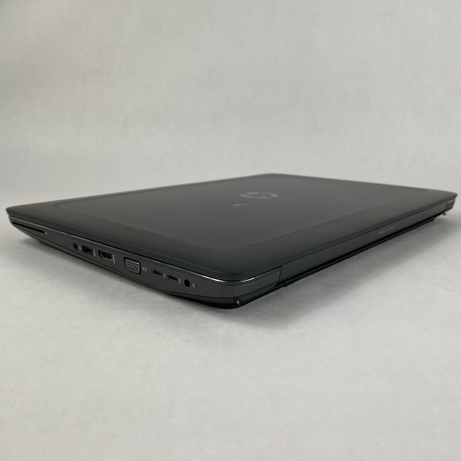HP ZBook 17 G3 17.3" Xeon E3 1535M 2.90 GHz 16 GB RAM Quadro No SSD/OS/AC/Batt11