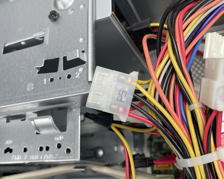 HP 500B MT Pentium Dual Core E5700 3.00 GHz 4 GB Ram No HD No OS