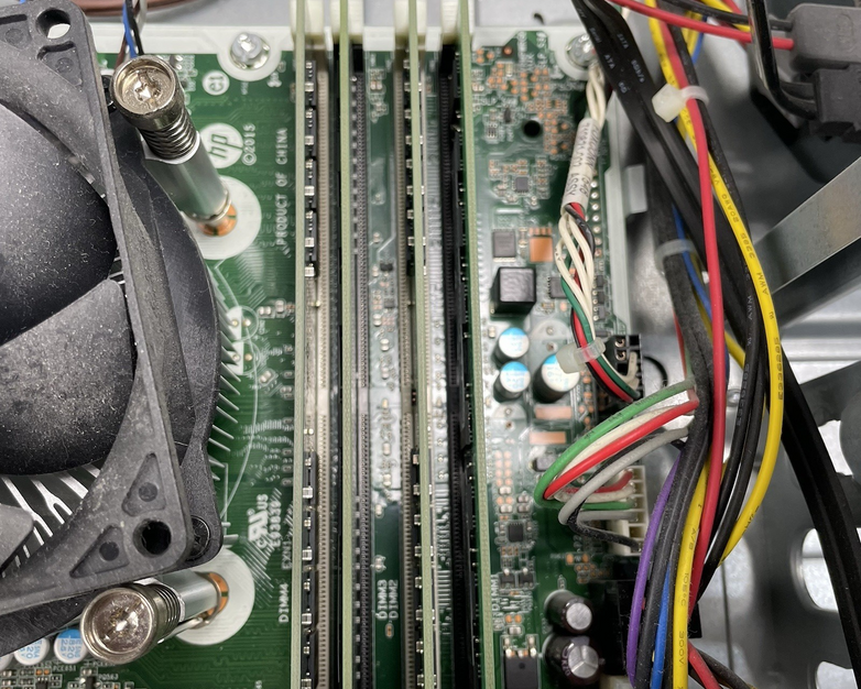 HP EliteDesk 800 G2 MT Intel Core i7-6700 3.40 GHz 24 GB RAM No HDD No OS