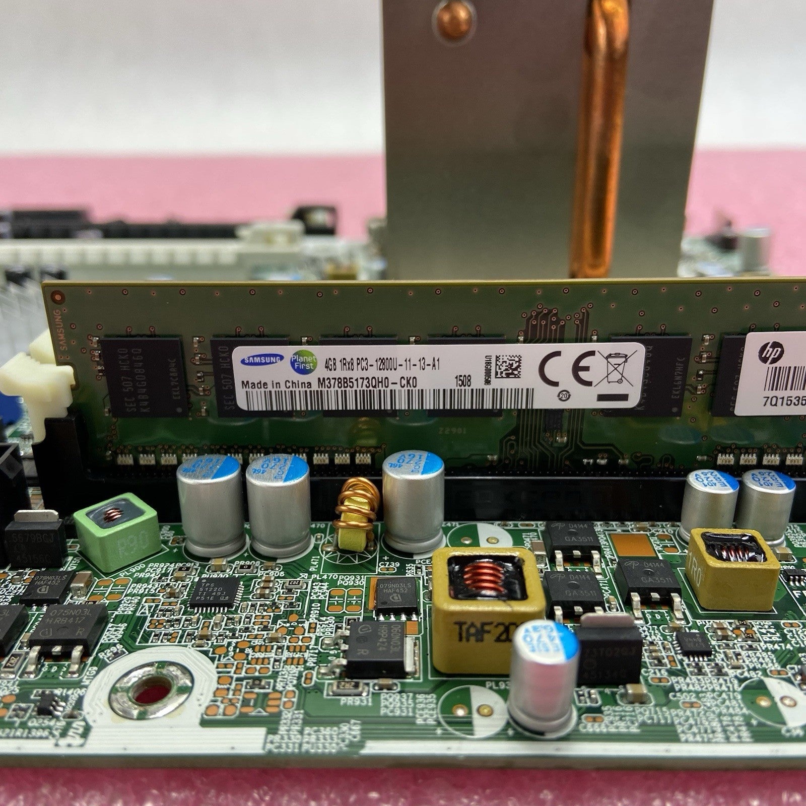 HP RP5800 DT Motherboard Intel Core i5-2400 3.1GHz 4GB RAM 6
