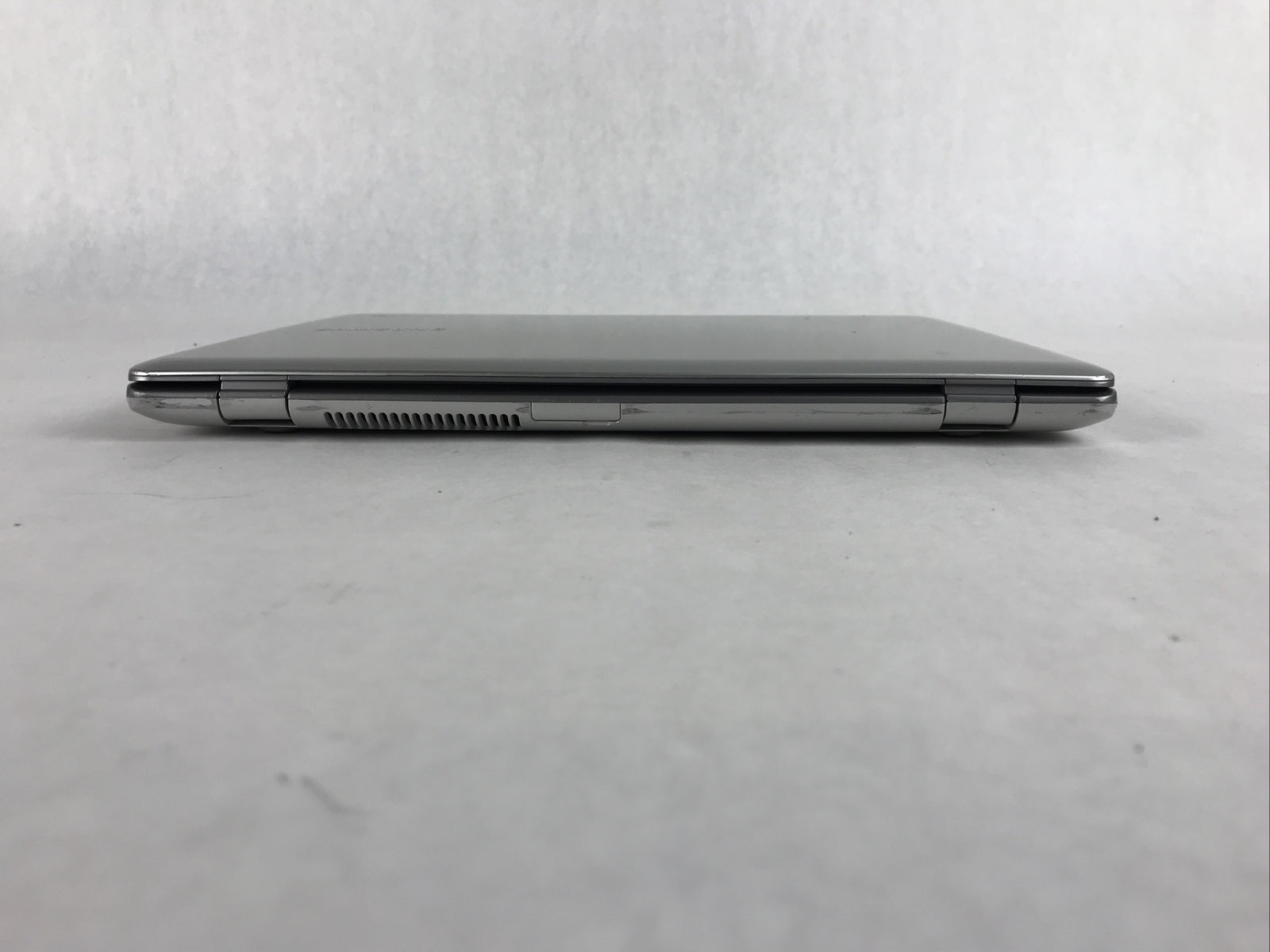 Samsung XE550C22 Chromebook - Celeron 1.30 GHz 4GB Ram 16GB - Battery Below 50%