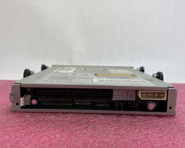 Toshiba (XM-4101B) 50-PIN SCSI 4X CD-ROM DRIVE