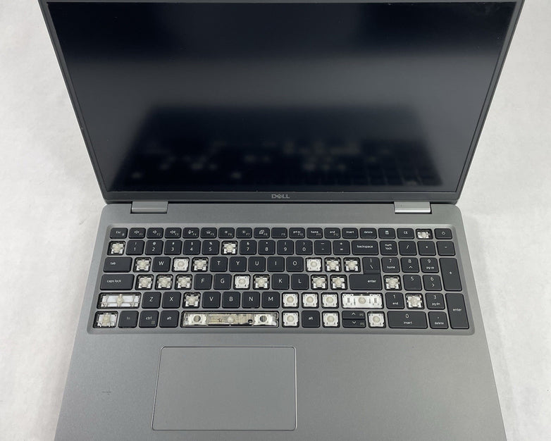 Dell Latitude 5520 15.6" i5-1135G7 2.40GHz 8GB RAM No SSD/OS/Batt - Missing Keys