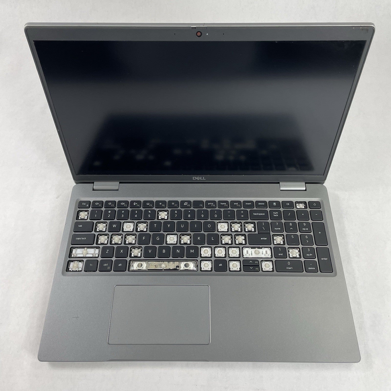 Dell Latitude 5520 15.6" i5-1135G7 2.40GHz 8GB RAM No SSD/OS/Batt - Missing Keys1